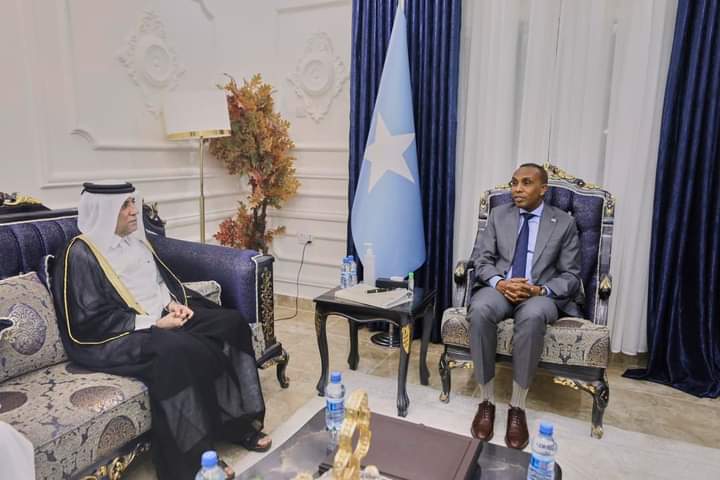 saacid34827196's tweet photo. Raysul wasare   jamhuriyada  fadarelka  somalia  hamze  cabdi barre ooh  casho sharaf sagotin ah usameyay  safirka dalka qatar   ee somalia xasan  ibnu xamza https://t.co/2VtXb6YRgj