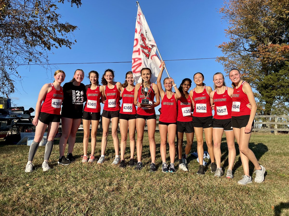 MeridianHS_XC's tweet photo. Meridian Boys &amp; Girls are Northwestern District Champions! 🏆 First time since 2010 that both Mustang teams win! Congrats to Tucker A, Henry H, Colin W, Jackson F, Joseph Z, Henry S, William A, Grace C, Molly M, Alexis N &amp; Katherine S on earning All-District 🏅! @MHSSports121 https://t.co/lR2Dw6l1T6