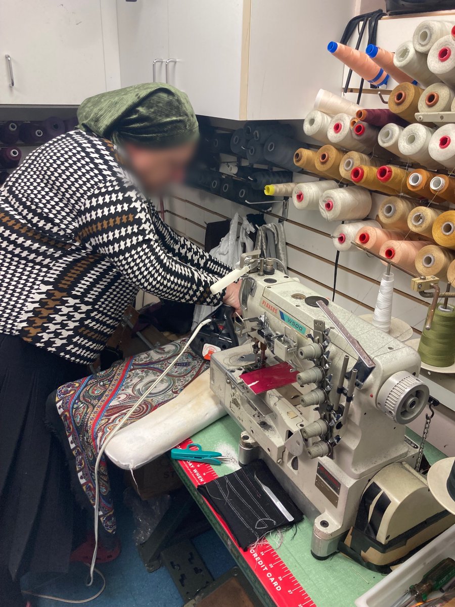 Andrea got to tour the behind the scenes of our famous no-slip headbands factory recently! In NYC, aka #MadeInTheUSA 

We pride ourselves on getting as much as we can made here, in America!
*All of our items are not (yet 😉) made in America