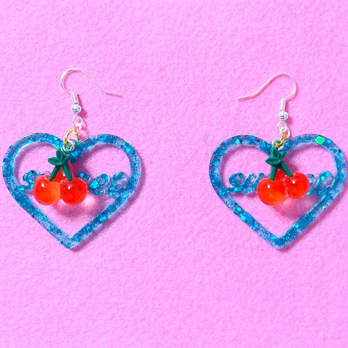 funnybeHappy's tweet photo. #ハンドメイド
#ピアス
#イヤリング
#さくらんぼ
#チェリー
#ハート
#プラ板
#プラパーツ
#デコパーツ
#FunnybeHappy
BASE
https://t.co/horAfFvzAS https://t.co/mR3HwBhTmV