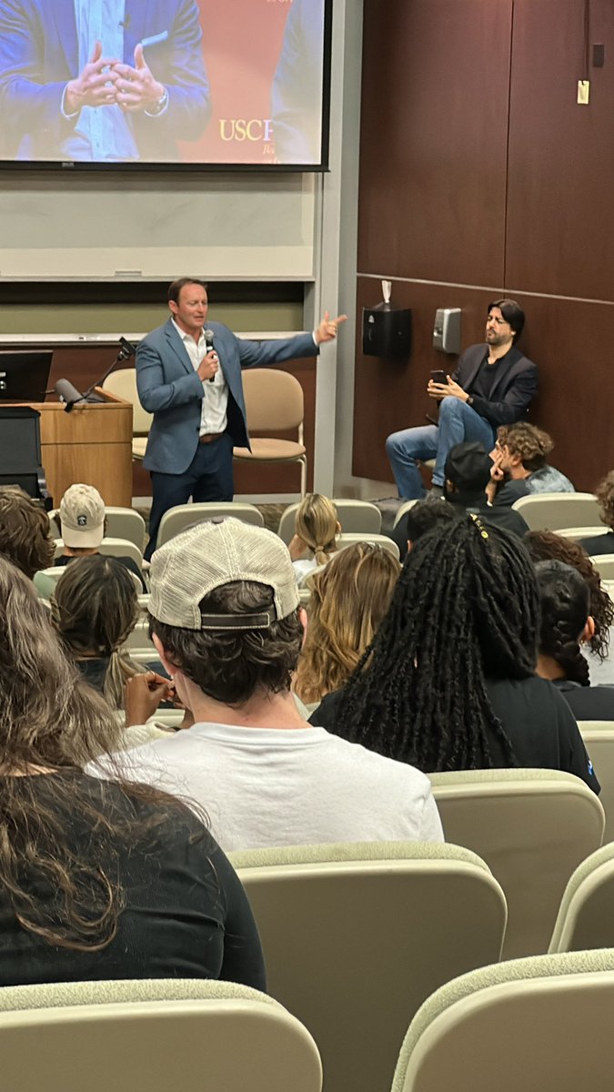 #UMElectionCourse pleased to host <a href="/PatrickMurphyFL/">Patrick Murphy</a> cc: @ScienceUmiami <a href="/UMCAS/">UM Arts&Sciences</a> <a href="/AmandiOnAir/">Fernand R. Amandi</a> <a href="/MarcACaputo/">Marc Caputo</a> @JoeUscinski