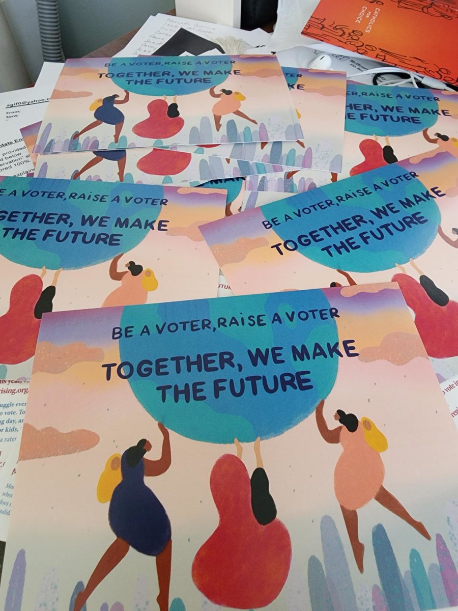 We love to see it! THANK YOU to so many MomsRising volunteers for writing postcards and encouraging others to vote this election season! #GOTV #Election2022 #MomsVote