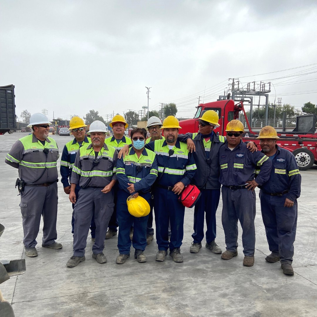 Our Colton Ferrous crew making quick work of today's tasks...with a few laughs!

#aimrecycling #recycling #teamwork