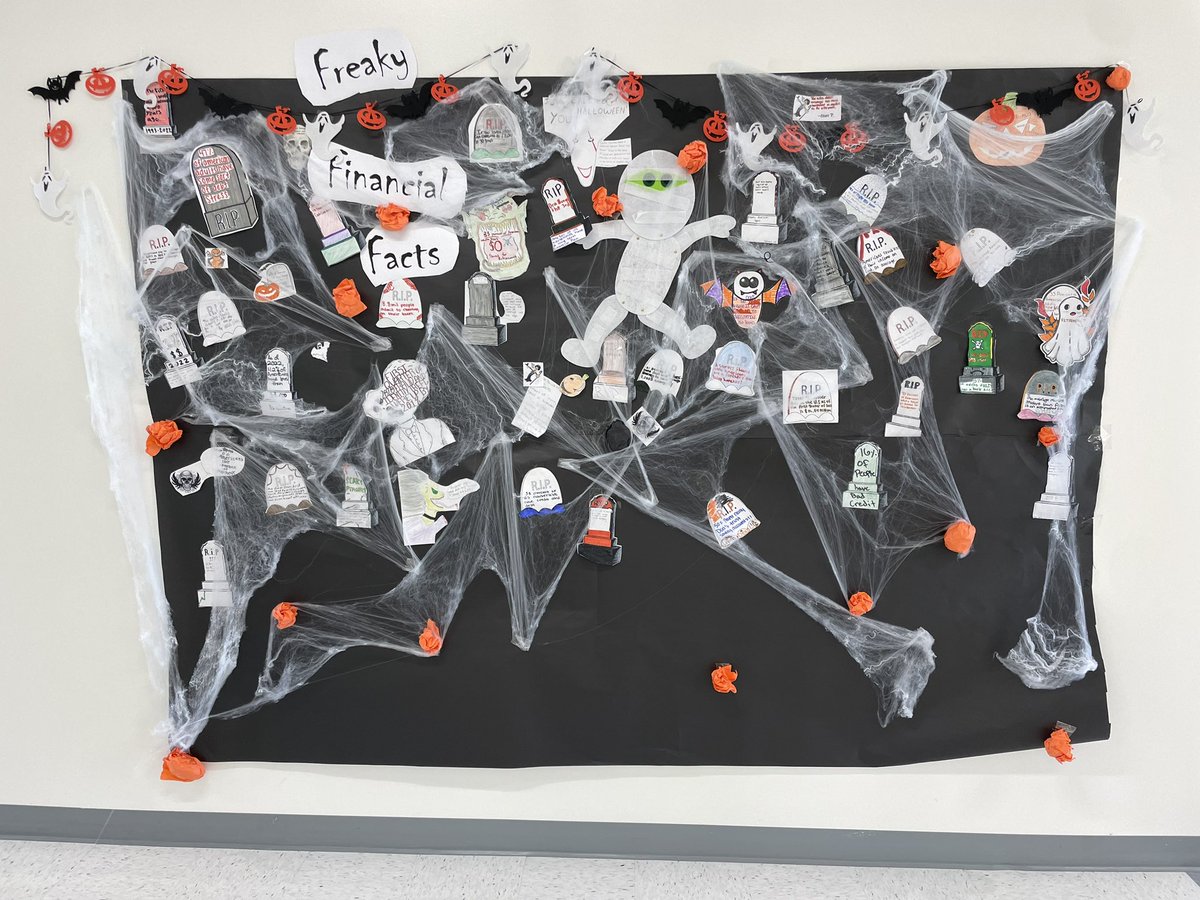 Just in time for Halloween, Mrs. Castellano’s Money Matters classes created Freaky Financial Facts display. <a href="/HRob39/">Howard Robinson</a> <a href="/ODWyattFWISD/">Oscar Dean Wyatt</a> <a href="/OdwyattFB/">ODWyatt_FB</a> <a href="/WyattHSBB/">Fort Worth OD Wyatt Basketball</a> <a href="/FWISD_CTE/">Fort Worth ISD CTE</a> #scary #TheMoreYouKnow