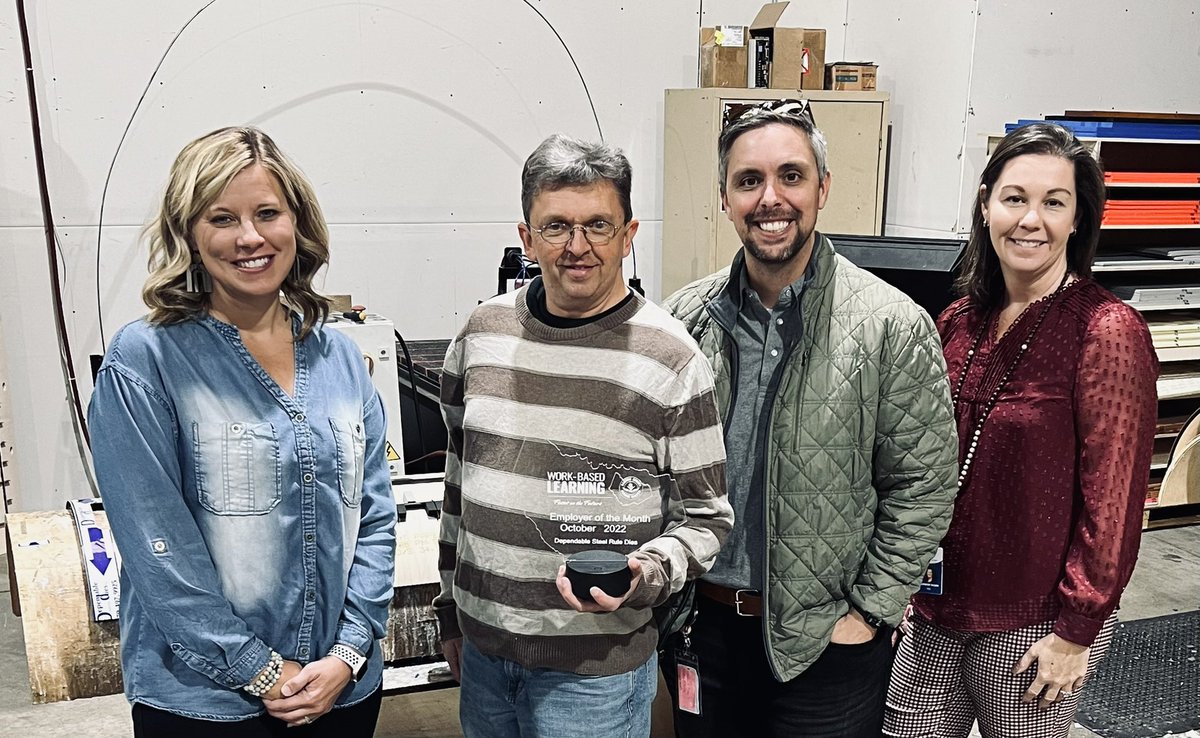 Barrow_CTAE's tweet photo. Loving recognizing Employers in Barrow County! Dependable Rule Steel Dies has been a great partner and is our Employer on the Month for October! We appreciate all that you do! #BarrowBold @WbhsWBL https://t.co/nEI33HlIfn