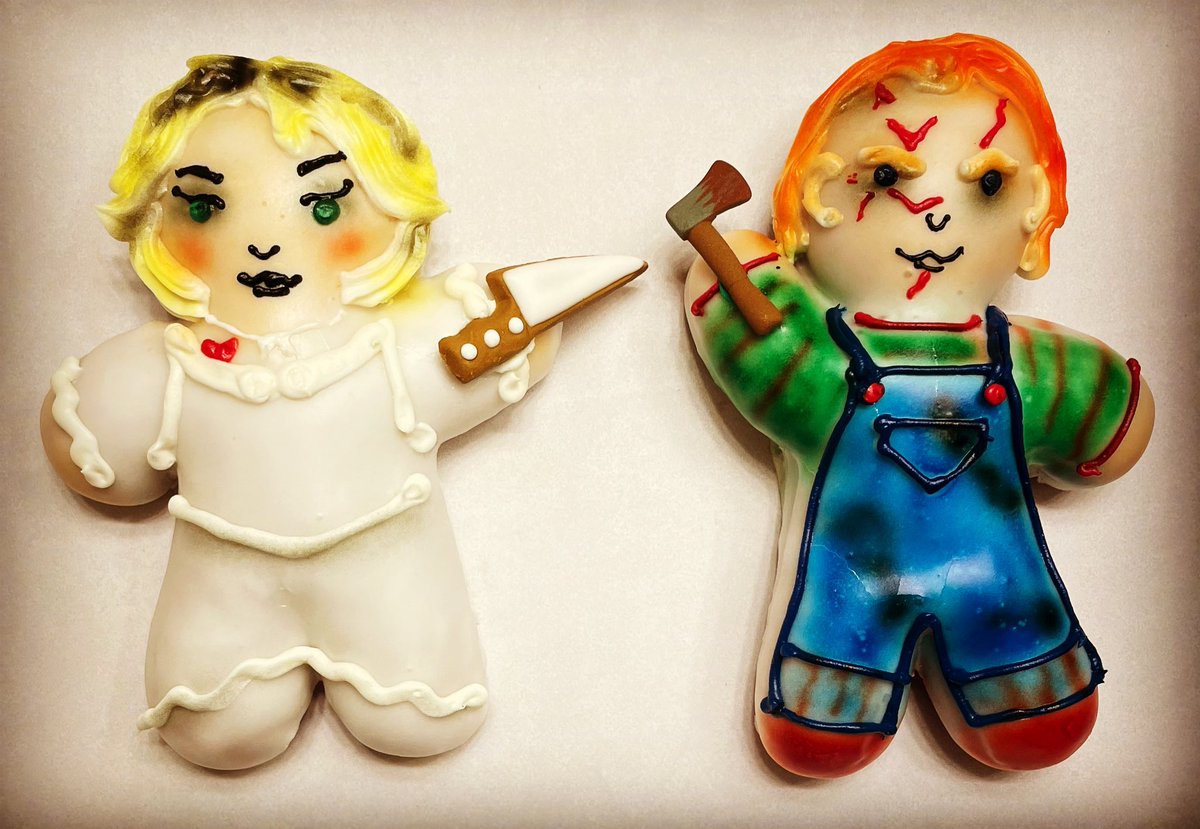 “Take it from me, honey. Plastic is no substitute for a nice hunk of wood!”
🔪🪓
#NationalChuckyDay  #BrideOfChucky