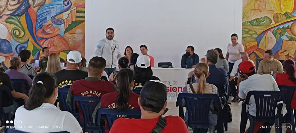 #25Octubre Hoy estuvimos presentes en el Incret de San Cristóbal, para acompañar la actividad del Congreso de la Nueva Época, Capítulo #Táchira de Misiones y Grandes Misiones.
#Táchira 
<a href="/carlosperez_ch/">Carlos Alfonso Pérez</a> 
<a href="/B3ND3CIDA/">OLGA DIAZ</a>