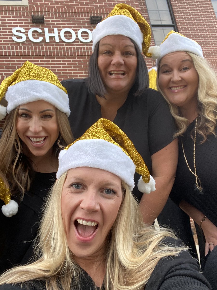 BehindtheCampus's tweet photo. It’s beginning to look a lot like Christmas!!! Christmas is just around the corner and the Admin team is ready!!! https://t.co/1lJm8T5t71