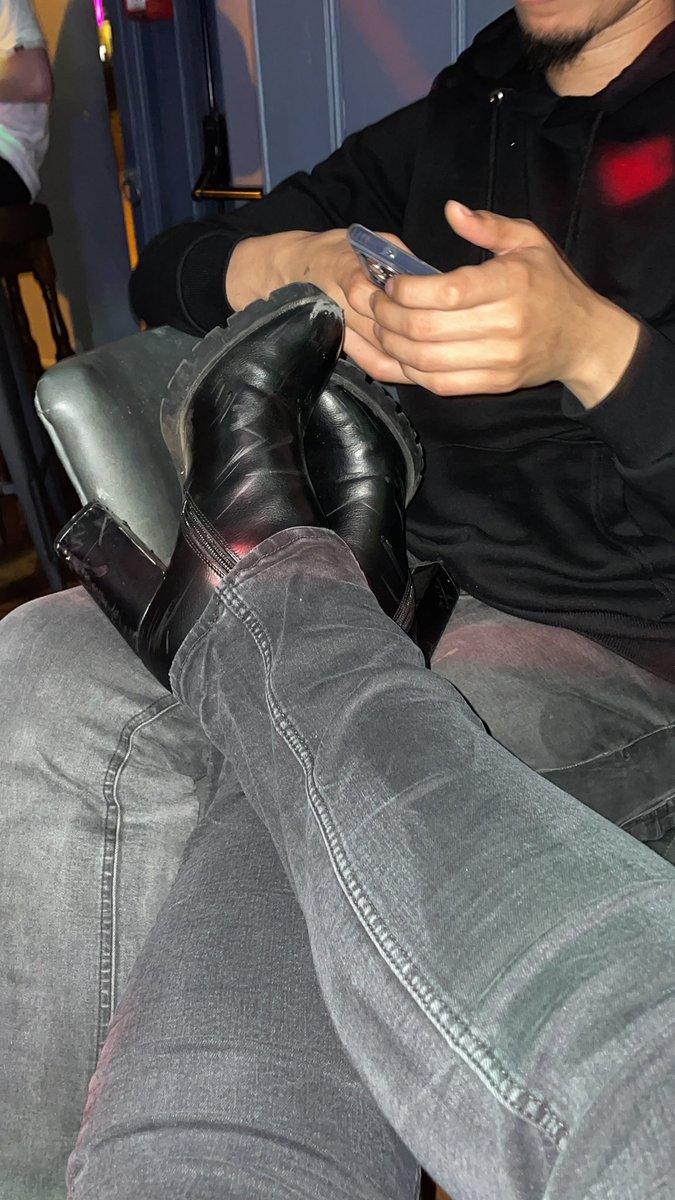 MistresssRed's tweet photo. Me and alpha having a good night out #paypig #paypigs #ffindom https://t.co/co7rOnoZAT