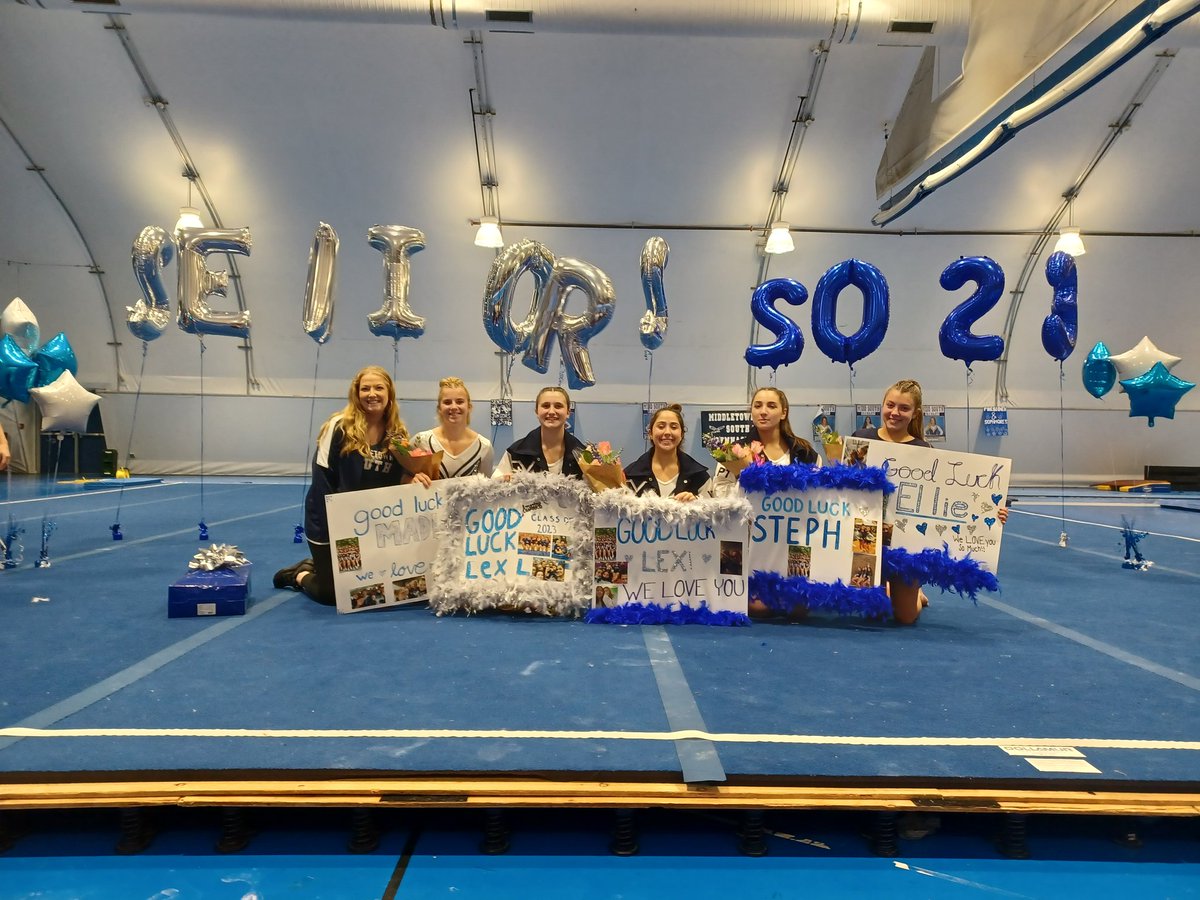 mhssgym's tweet photo. Congrats to Midd South Gymnastics for winning tonight vs. Howell! It was an amazing Senior Night! Can't wait to watch all five of you succeed in the future!! 💙🤍 @MrsWhite619 @StacyATCSouth @MiddsouthNation @JRCarroll4 @MHSSathletics https://t.co/yGc4KidBeW
