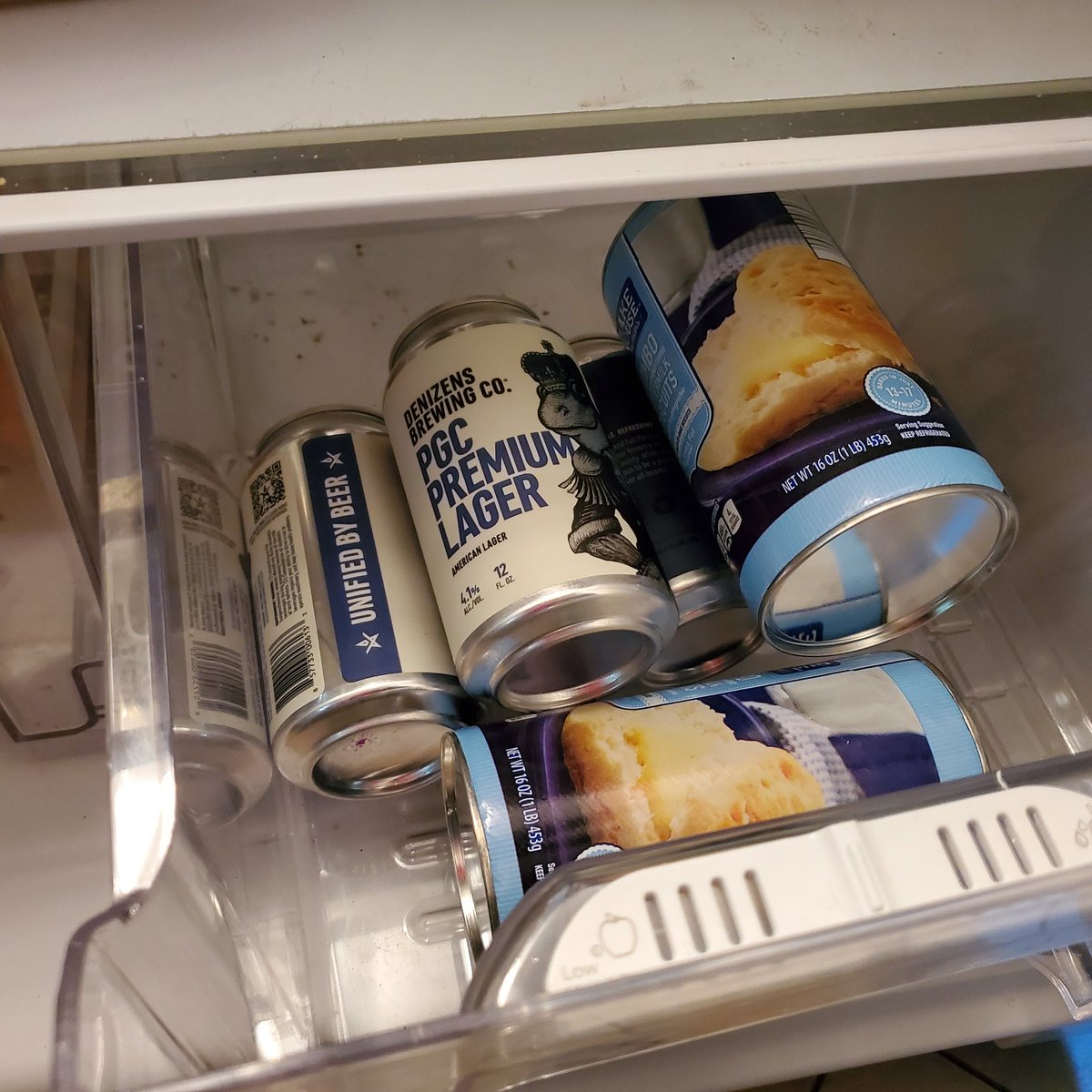 Looked in the 'crisper' drawer earlier for dinner ideas...seems about right #BiscuitsAndBeer