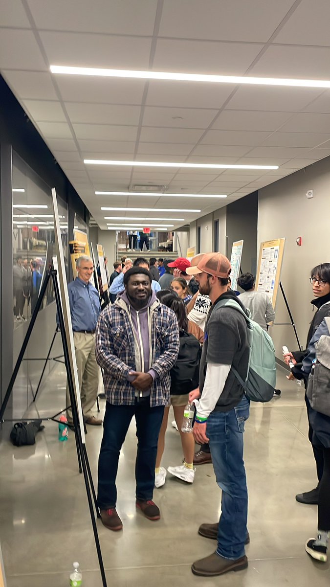 Dr_COB's tweet image. Inspiring future Tiger Grads! Come on by and learn about our research! @mizzouengineer
