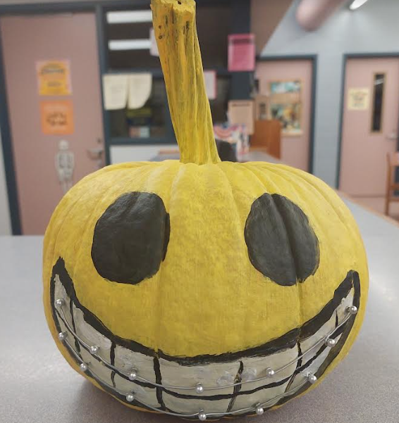 CathyBreisacher's tweet photo. More book character pumpkins are rolling in. 🎃
@Tigerwires https://t.co/mfUtjupMrn
