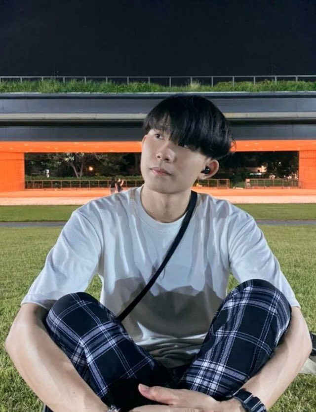 JAKAMARA2's tweet photo. น้องนัท หล่อตี๋ ควยน่าอม.. ชักแตกน้ำพุ่ง ทั้งภาพ ทั้งคลิป DM มาค้าา https://t.co/UN67Osb0kP