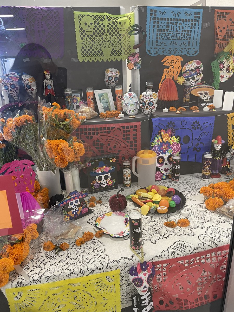Beautiful examples of embracing the traditions of the students we serve… Language Academy &amp; <a href="/LindaVistaSTEAM/">Linda Vista ES</a> <a href="/casillas_DrC/">Christina Casillas</a> <a href="/SDUSD_ASquared/">Academics Through Agency</a> <a href="/sdschools/">San Diego Unified</a>  <a href="/sdusdtech/">The Instructional Technology Department</a> <a href="/sdyouthservices/">San Diego Youth Services</a> <a href="/osunajacinto/">Martha Osuna-Jacinto</a> <a href="/sulloa/">Sylvia Ulloa</a>