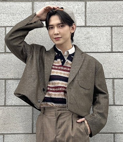 Celebsstyle5's tweet photo. 셀럽 : 에이티즈 여상
어디 : 더쇼
브랜드 : 니티드 (KNITTED)
모델 : 페어아일 베스트 NAVY

https://t.co/fczqS5HgVZ

#니티드 #KNITTED #에이티즈 #ATEEZ #여상 #강여상 #YEOSANG #베스트 #손민수 #손민수템 https://t.co/PNpHpFSq2q