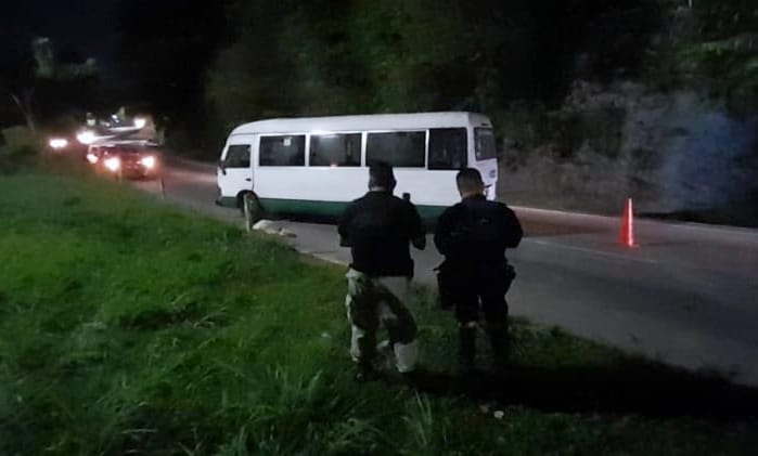 PNCSV's tweet photo. Diego José Cruz, es un motorista de la ruta 109 que por la excesiva velocidad atropelló a una estudiante, causándole la muerte de inmediato.

El percance ocurrió en el km 5 ½ de la carretera Troncal del Norte, Ciudad Delgado, donde lo detuvimos. https://t.co/UObLPB7b2E