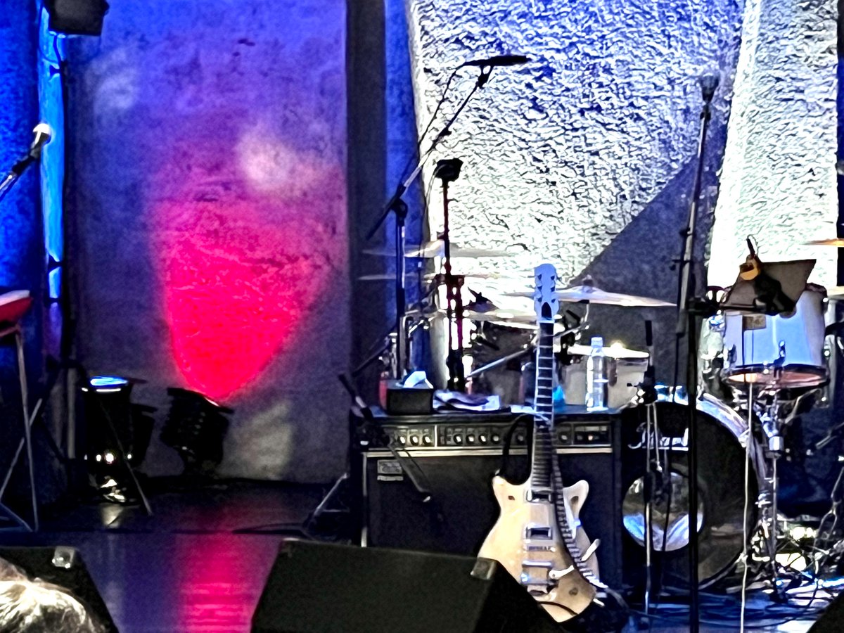 touch_mmee's tweet photo. OSAMU SASAKI THE 51st BIRTHDAY LIVE 2022'
オサロック満載な弾ける
Liveパフォーマンス⚡️
https://t.co/y45uO8KjJb #スターパインズカフェ @spc_1997より

ライブ後
staffさんに撮影して頂きました！
ありがとうございました😊
#ササキオサムトリオバンド
#グレッチ🎸
サミーもハピパ🎂おめでとミー https://t.co/yqFqzUNTLO