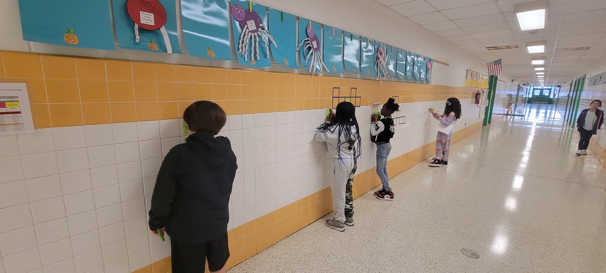 M r s . G r i f f i n ' s C l a s s tweet media