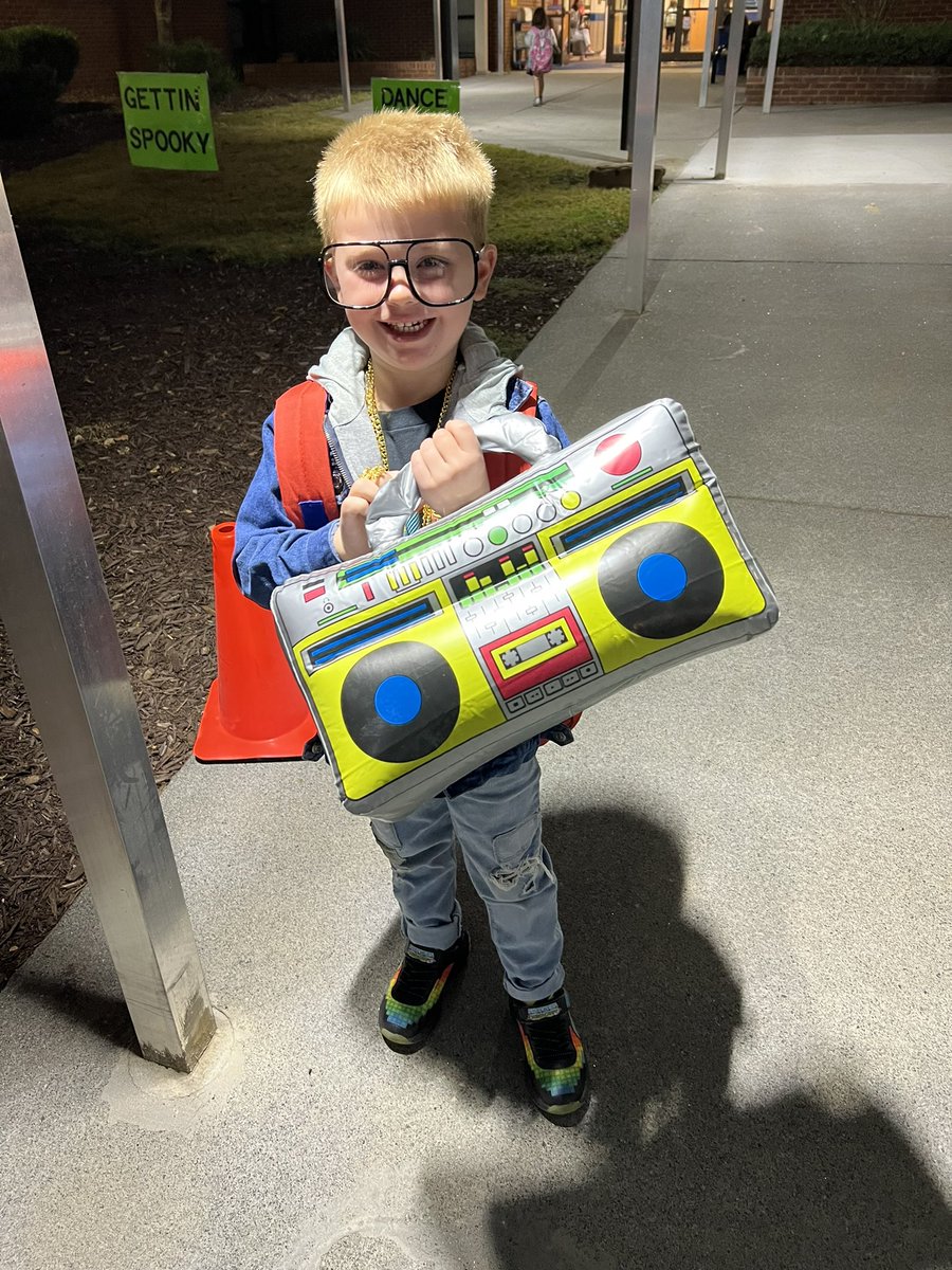 Jennifer Jones tweet media