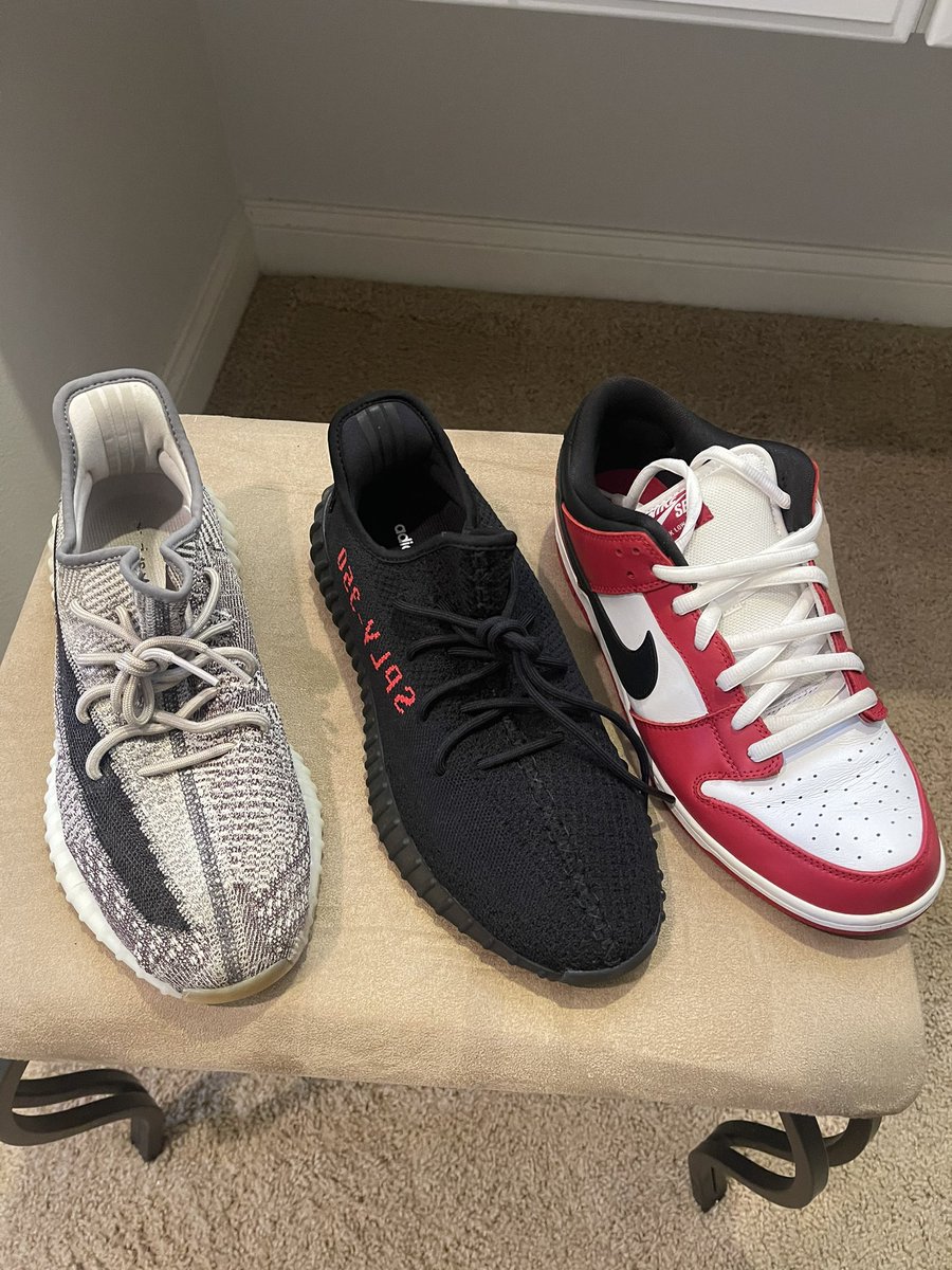 IAm2AverageJoes's tweet photo. @RetailTuesday Getting married so WTS the following, all prices are gifted/shipped:
Chicago dunks size 12, 9/10, $450
350 breds DS size 12.5, $500
350 Zyons 6/10 size 12, $130
Take all 3 for $1,030. #retailthursday https://t.co/6dErRYUvr4