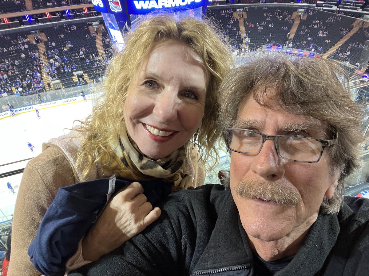 CatTambini's tweet photo. #nyrangers https://t.co/s8ljHO0U89