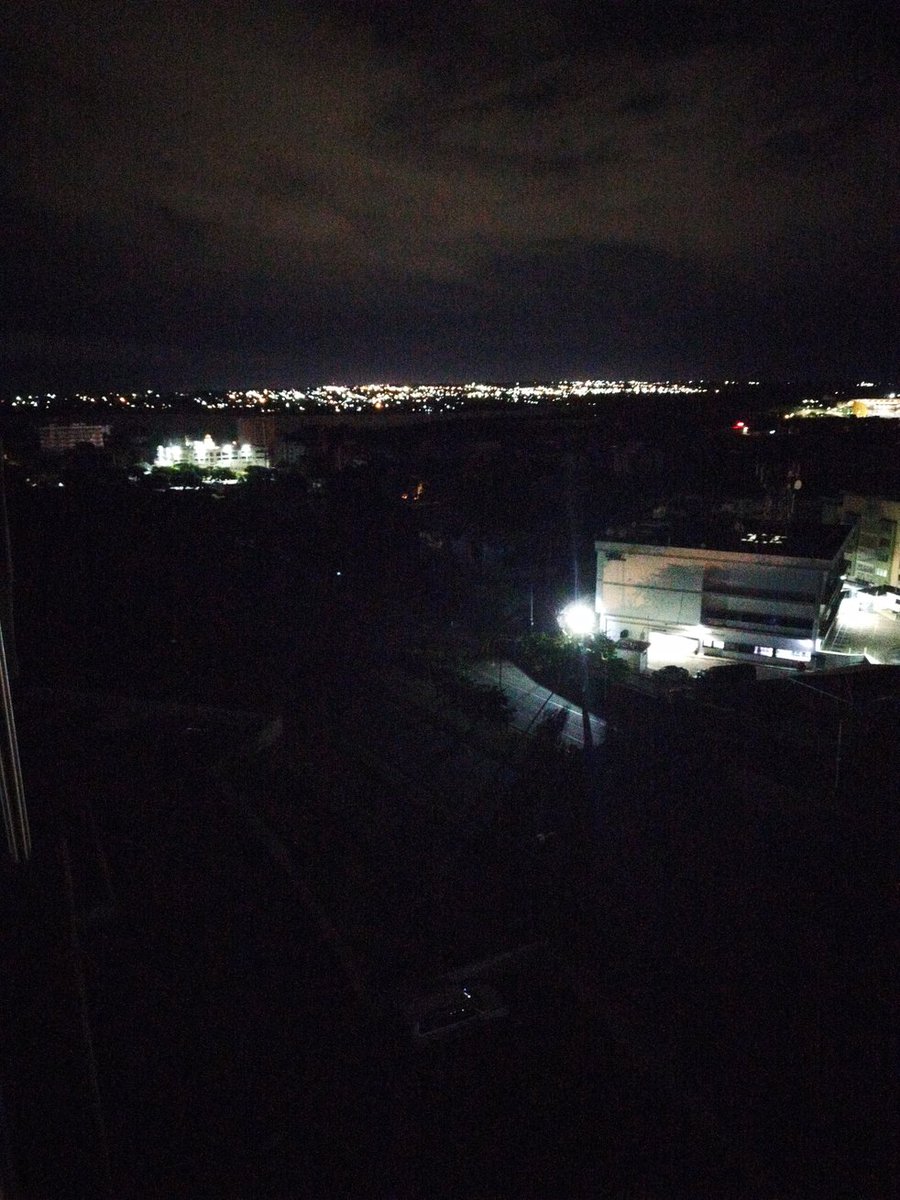 jorgehenning's tweet photo. Desde las 5.30 pm. Sin luz en parte de Ciudad Guayana, será que empezó los racionamientos @amarcanopsuv @OviedoPSUV @NicolasMaduro https://t.co/FvpzNBfAXe