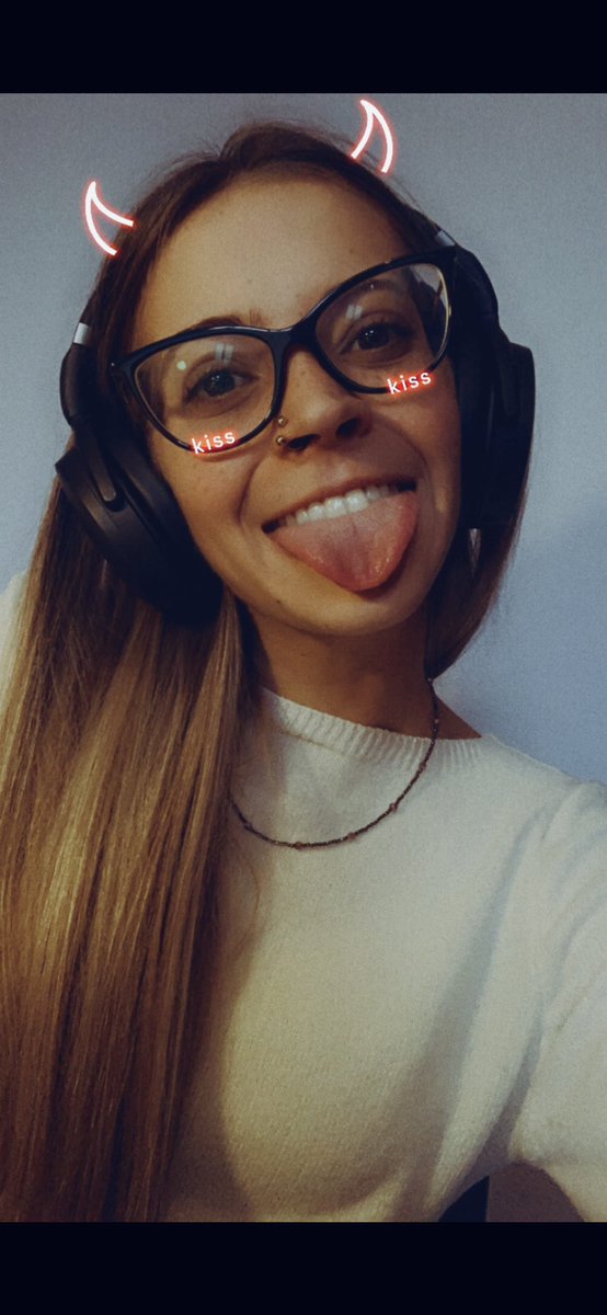 shadybrass's tweet photo. 🔗 https://t.co/EJnf6cA5U7

 #streamergirl #twitchgirls 
My two moods: https://t.co/pkHC7VsTZO