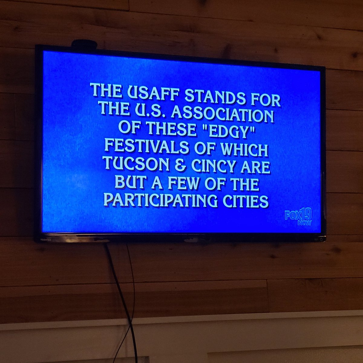knowtheatre's tweet photo. What is a "Fringe Festival"?!
We see you, @CincyFringe! 🤩
#Jeopardy #jeopardysecondchance #OMGWEKNOWTHEM https://t.co/ZBR7W4pMgw