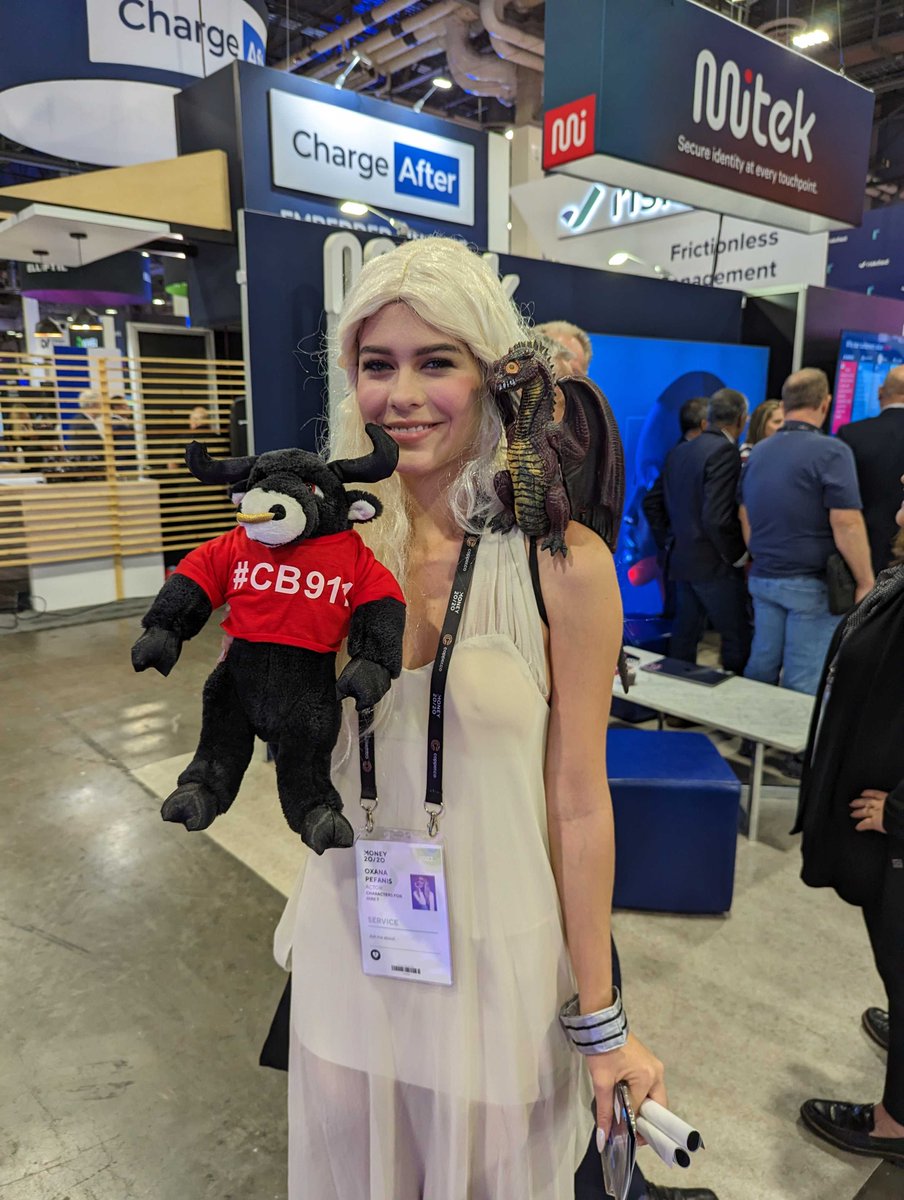 Chargebacks911's tweet photo. We're ending the day with the Mother of Dragons at #Money2020USA!
Our #Cb911 bull is signing off to get some much needed rest. See you all tomorrow!
#Money2020 @money2020 https://t.co/8ezzh5AI0U