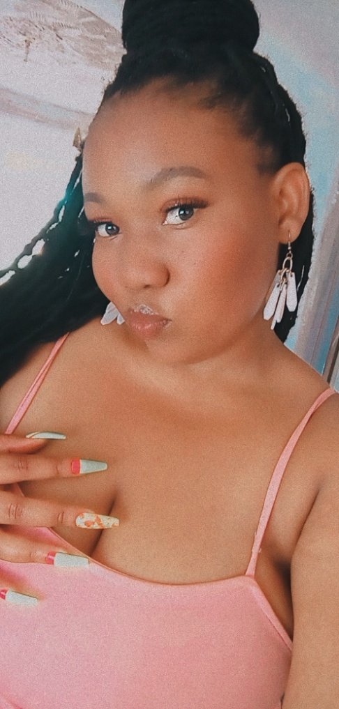 mimieshellin's tweet photo. Hope you're having a great week my lovings❤️😘
#mimie_shellin
#Fam_Ties https://t.co/71jD5foRv6