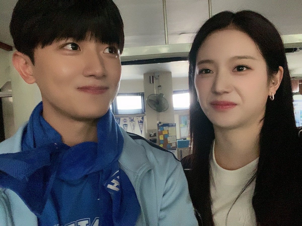 dalgomchu0301's tweet photo. Tercatat & terpantau sudah ada 4 Foto berdua yang dipost sama Shinbi ataupun sama Gyuri tapi kebanyakan dipost sama Shinbi sih๐
#์ฅ๊ท๋ฆฌ #JangGyuri #๊ท๋ฆฌ #Gyuri #CheerUp #์น์ผ์
#CheerUp #TaeChoHee #ChoHee #Shinbi https://t.co/xq7cVOjyH6