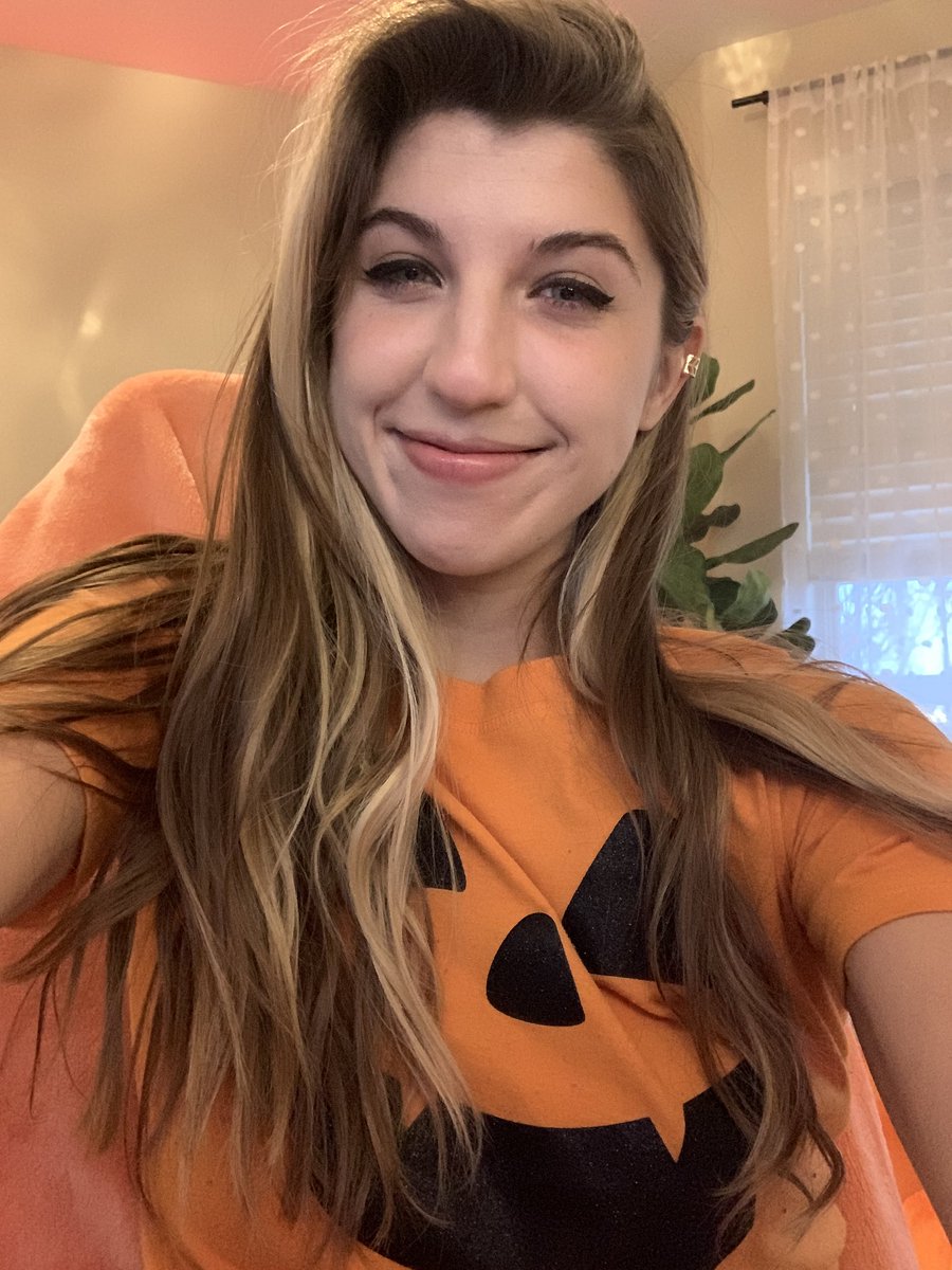 FrivolousFox 🦊 on Twitter: "Wine + instant ramen anyone? 🥸More giant