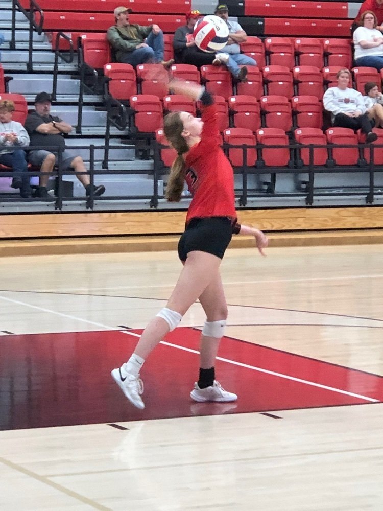 farmcards's tweet photo. Farmington Volleyball advances to the Elite 8 with a 3-0 victory over Arkadelphia in the AAAA State Tournament today! They play the host team Brookland tomorrow at 2:00PM! #ESED #CardinalNation https://t.co/I5BDkOLem3