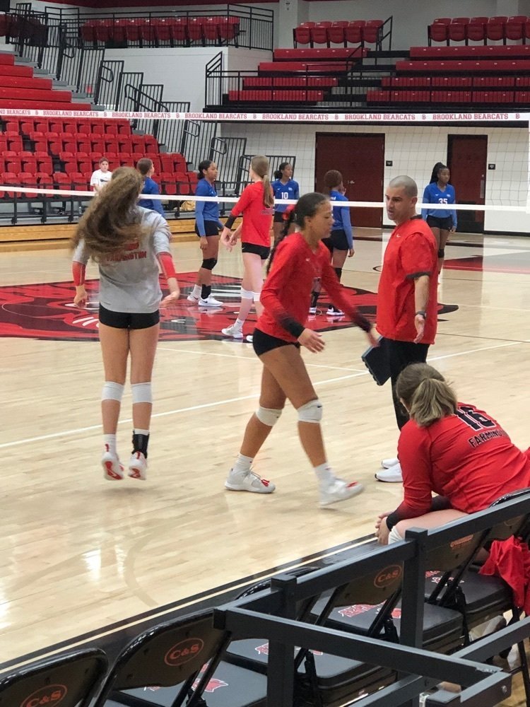 farmcards's tweet photo. Farmington Volleyball advances to the Elite 8 with a 3-0 victory over Arkadelphia in the AAAA State Tournament today! They play the host team Brookland tomorrow at 2:00PM! #ESED #CardinalNation https://t.co/I5BDkOLem3