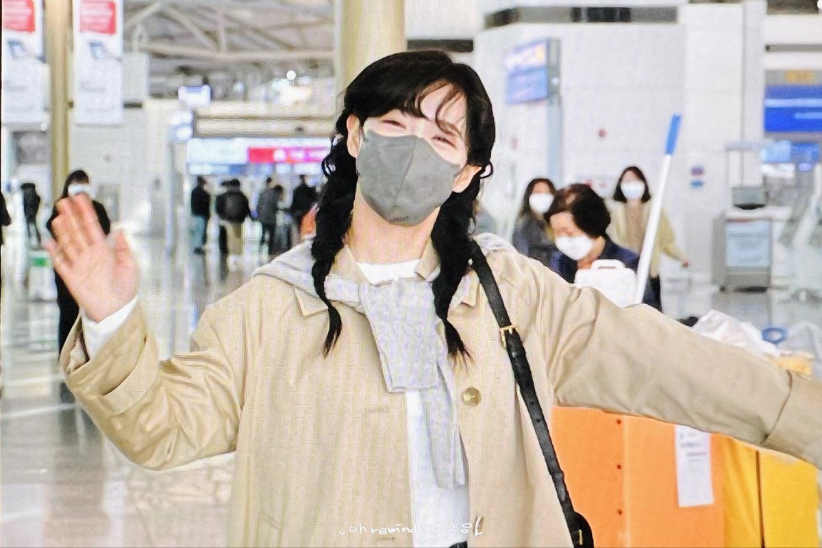 221026 ICN 프리뷰

오늘 완전 강아지이네 ㅠㅠㅠ 

#김세정 #세정 #KIMSEJEONG #SEJEONG