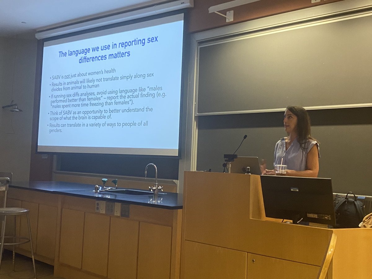 marta_sabariego's tweet photo. Amazing talk by @doc_becca @mtholyoke today. Thank you for sharing your wisdom &amp; experience with us, and thank you for prioritizing our students in your visit. They were so excited to have lunch with you 💙 https://t.co/seMnnSYr3n
