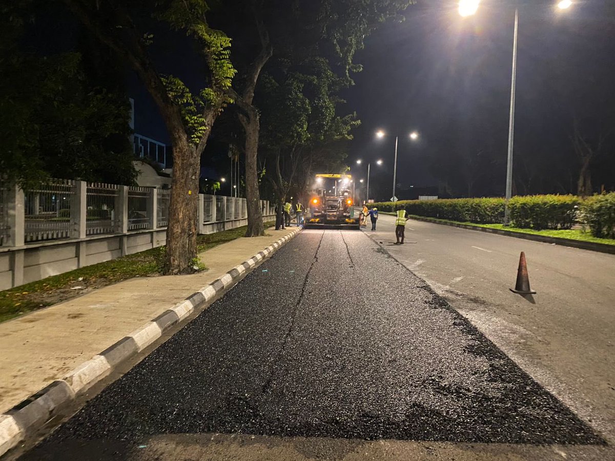 THBM_HQ's tweet photo. 25102022 - di @JKR_BaratDaya 

FT 006 ⭕️ #BayanBaru - #BayanLepas
sek 14.20 - 14.70

#BerkalaPavemen #Fasa3

Team BP #THBMPenang #BaratDaya laksana kerja ini di sini

- mill and pave | CRMA 

kemajuan : 95.00 % 

📸 suasana kerja

#THBMHQ
#InfraKeluargaMalaysia https://t.co/cT76abt1w8
