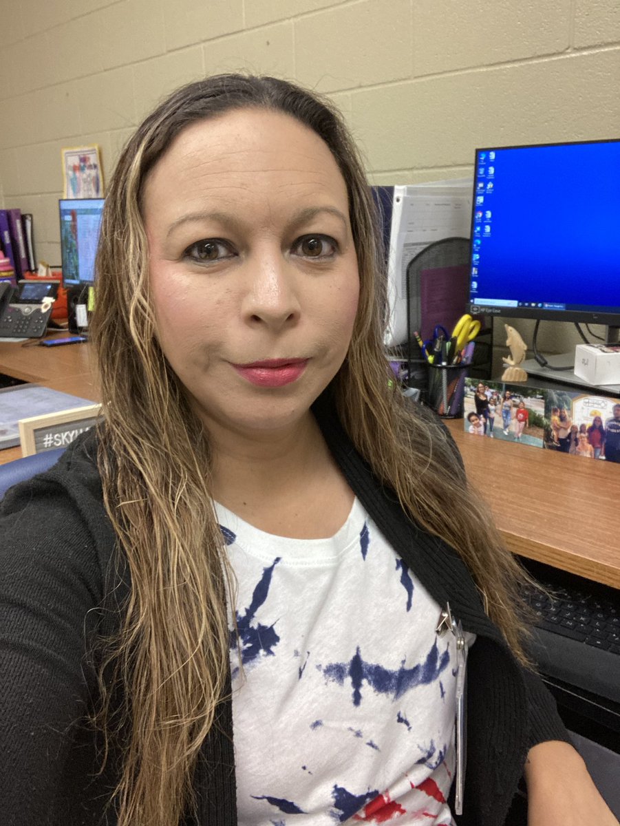 Red Ribbon Week. Peace out to drugs. <a href="/NISDStinson/">Stinson MS NISD</a> #Caminolane. #SkyhawkPride.