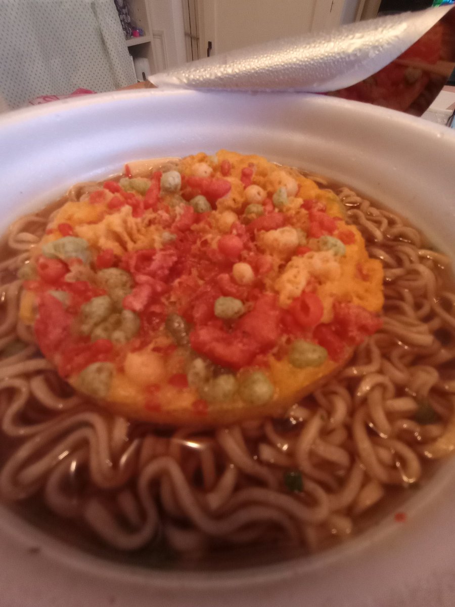 祝！初めての緑のたぬき。
温かいおそば。