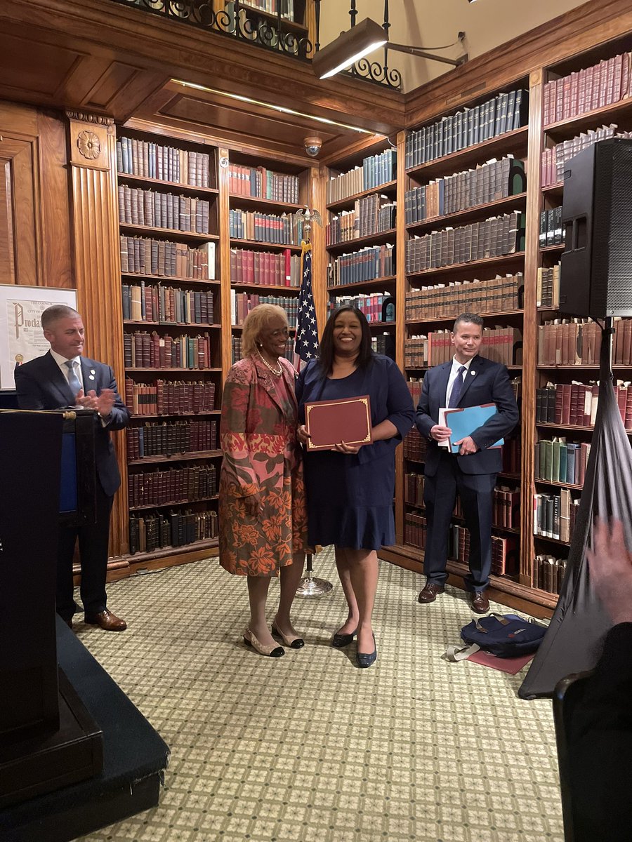 Janice Ross tweet media