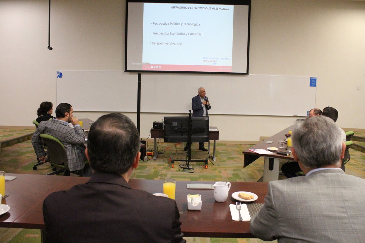 Esta mañana, <a href="/Jou_DeAlba/">José Luis De Alba</a> nos acompañó en una charla para hablarnos del Metaverso, como parte de nuestras conferencias CFO Essentials.

¡Los esperamos en la siguiente!

#IMEFGuadalajara