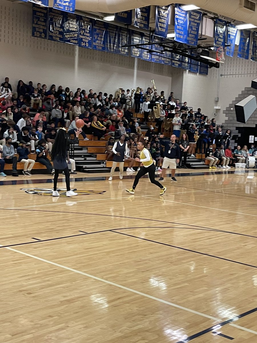 STMSWildcats's tweet photo. ...And if day 2 of Team-Up Against Drugs wasn't a good way to start the day. We ended our day with our first Pep Rally of the year!
#LetsGOOOSayNoToDrugs #RedRibbonWeek22
#STMSWildcats https://t.co/SBudLYfZi5