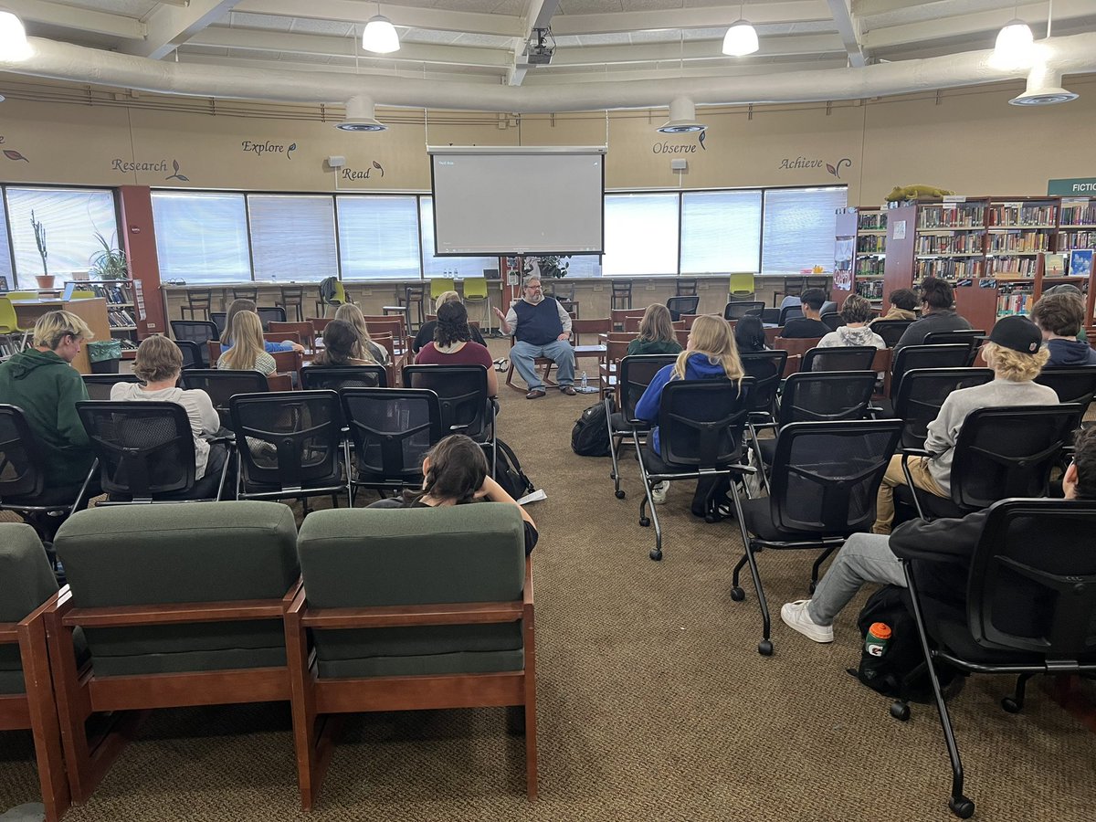CarsonSterk's tweet image. Another successful career day @CLSouthHS! Thank you to all our amazing presenters &amp;amp; community partners who made this day possible for our students! @matt_cozzi @CHSD155 @nwh_JoePrepZone @Athletico @MetLife @DeerParkChiro @Restoration1HDQ #CareerExperiences #LeaveWithPurpose