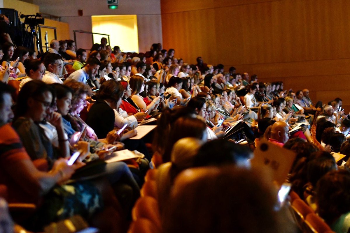 El I Foro de Reeducación se pone en marcha en #Maspalomas formando la  ‘Escuela’ del futuro <a href="/ForoReeduca/">REeduca_foro</a> #ReeducaForo
#SanBartolomedeTirajana  #AytoSBTirajana 

#UnimosGranCanariaconEuropa
📰#maspalomas24h 🇮🇨maspalomas24h.com
 
maspalomas24h.com/art/3158/el-i-…