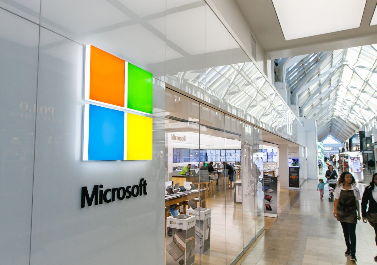 InvezzPortal's tweet photo. Microsoftโs 'multiple' in question as โcloudโ shows signs of weakness.
#microsoft #cloudstocks #azure #investing #stockmarketnews #cnbc #brentthill #msft #recession
@terranovajoe
https://t.co/jyCMm4AUqO https://t.co/1ZdZPEhyvq