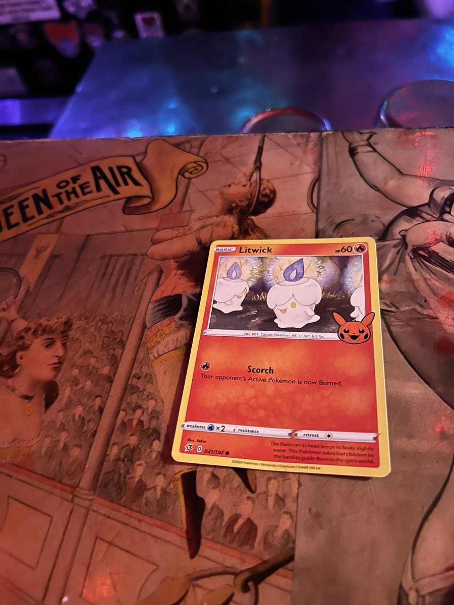 Imthinkingranch's tweet image. Litwick sighting