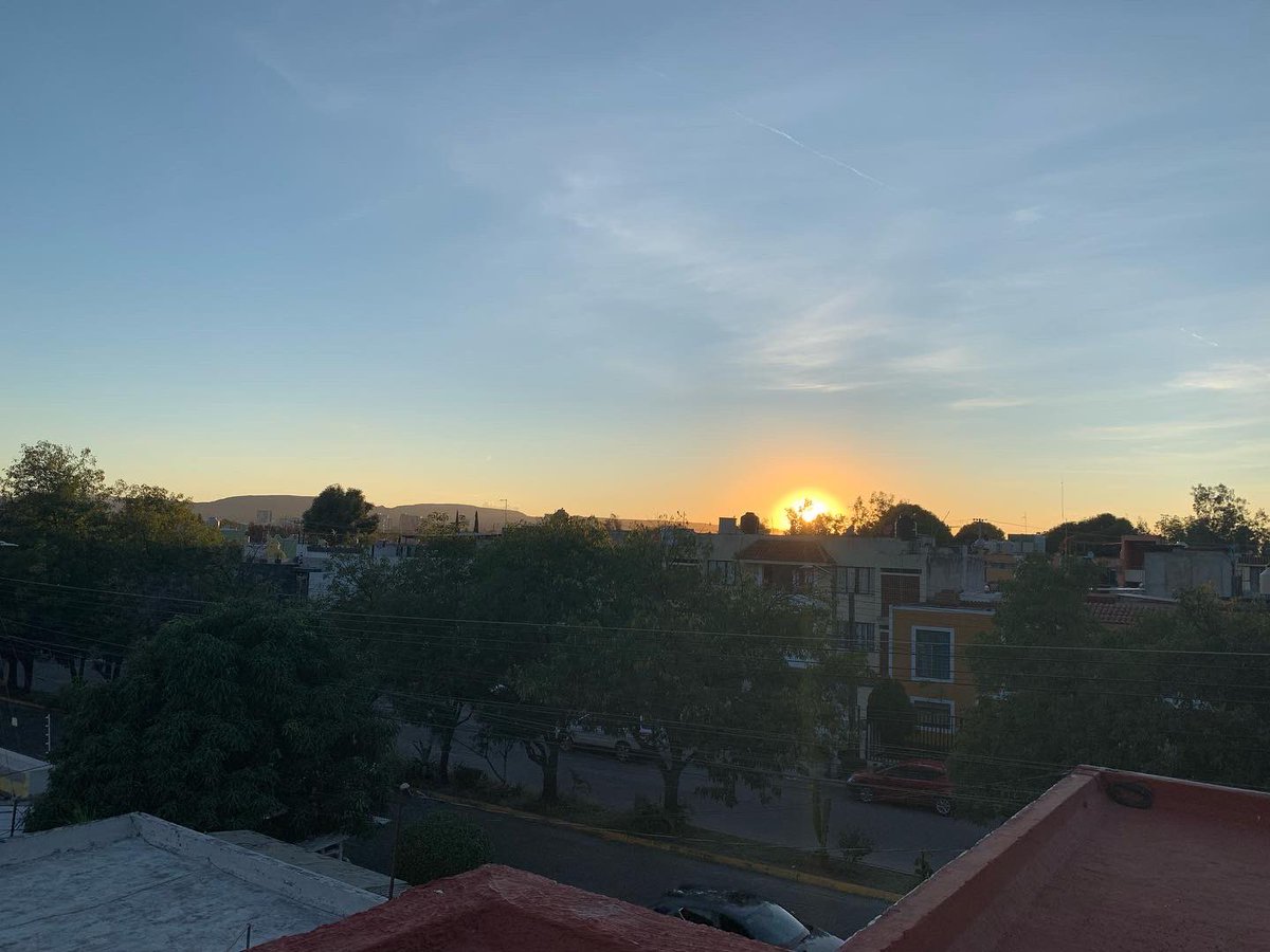 Precioso el agradecer, de las cosas que nos ofrece la vida y deberíamos de disfrutar más seguido. Y saben que es lo mejor?? Que es GRATIS!!!! Saludos a todos.