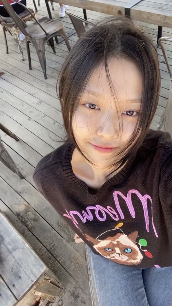 hyunjin has this weird thing where instead of crying she meows btw
#HYUNJIN #LOONA
#이달의소녀 #현진