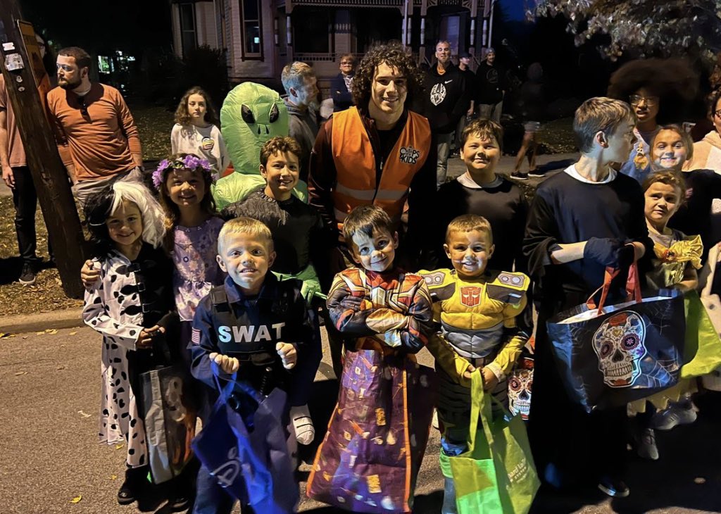 UF Football (@ufoilersfb) on Twitter photo 